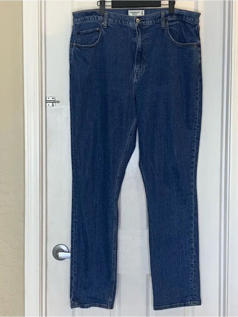 Abercrombie & Fitch The Slim Straight Ultra High Rise Jeans Size 18L